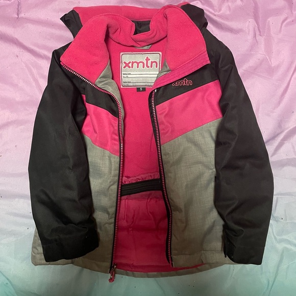 Girls winter jacket - Picture 3 of 3